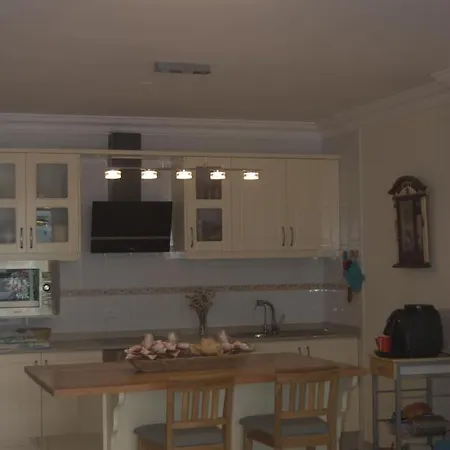 Avda. Artes Apartment *